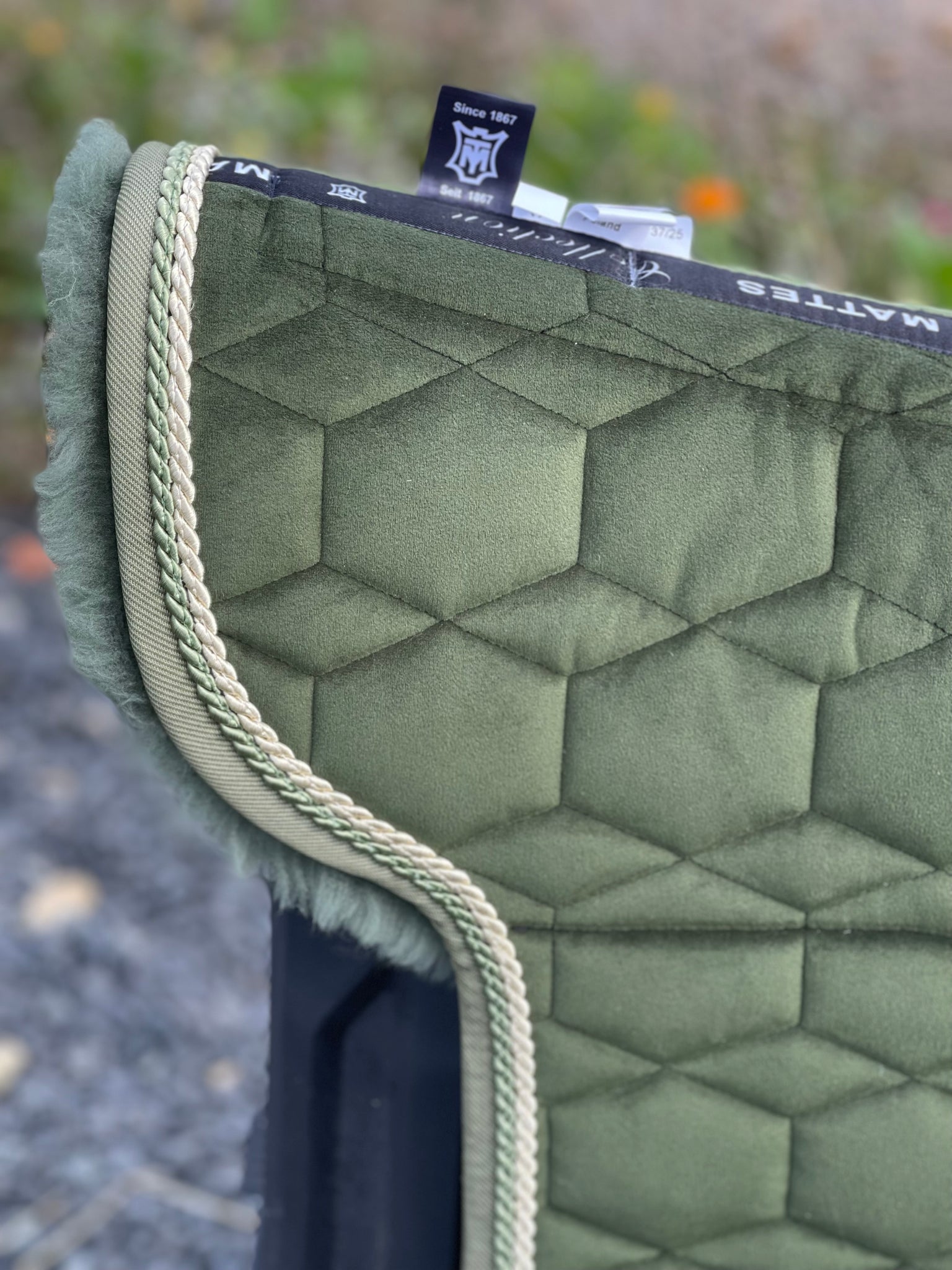 Mattes sadelformet underlag limited edition