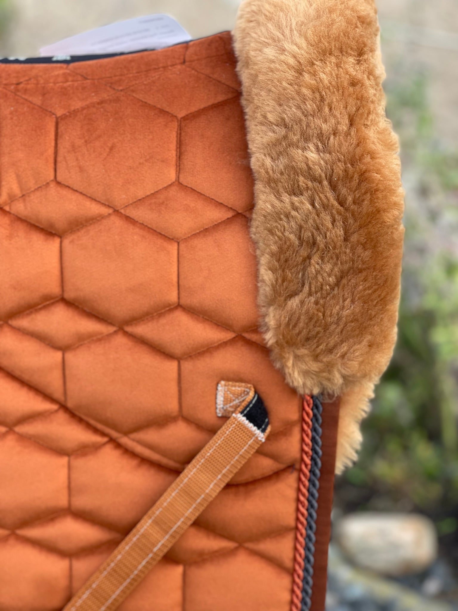 Mattes sadelformet underlag limited edition