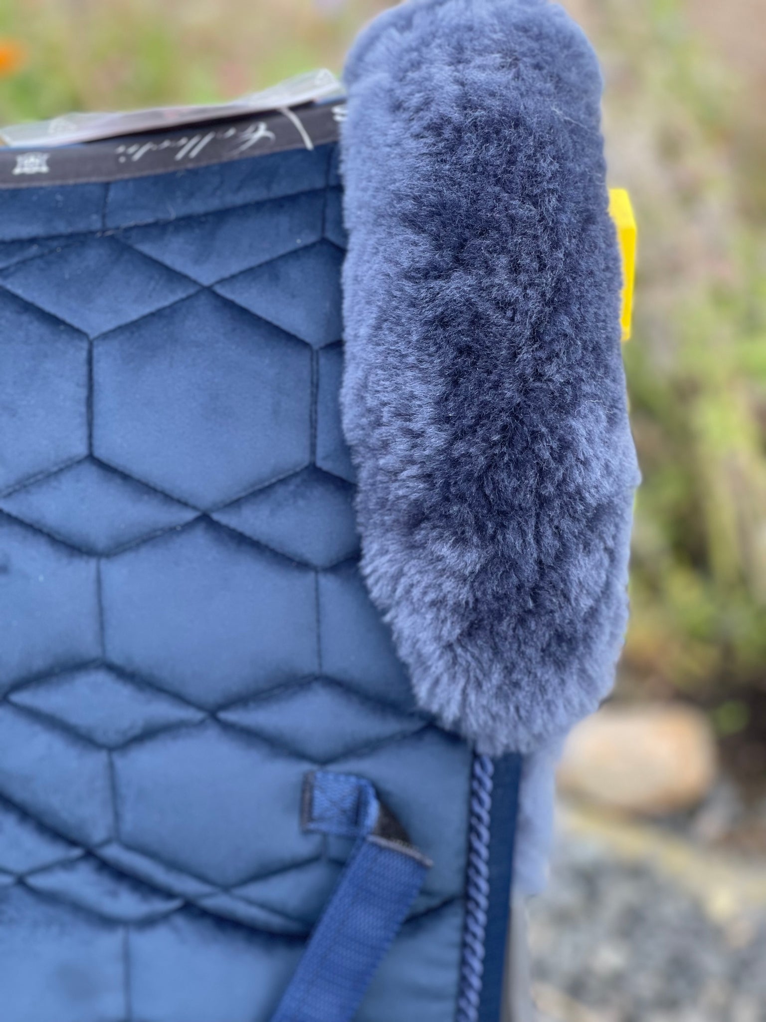 Mattes sadelformet underlag limited edition